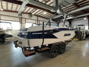 2025-malibu-wakesetter-23-lsv-141206-image7