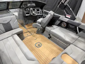 2022-mastercraft-xt22-142851-image22