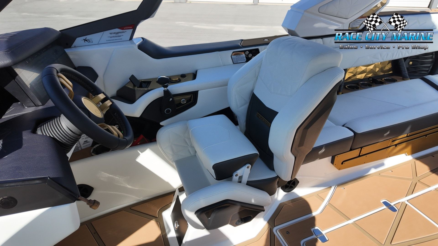 2026 Nautique Paragon 25