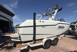 2021 Malibu M220 - Premium Surf Boat- Low Hours- One Owner! Icon