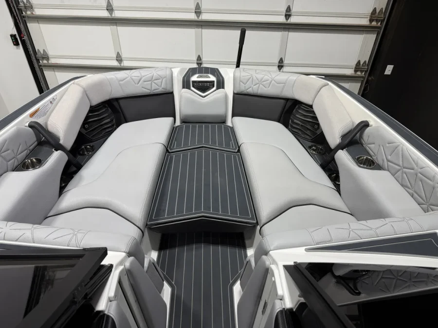 2022-nautique-g25-paragon-141226-image3.webp