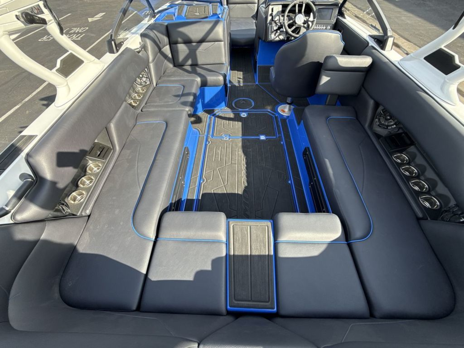 2025 MOOMBA Mojo