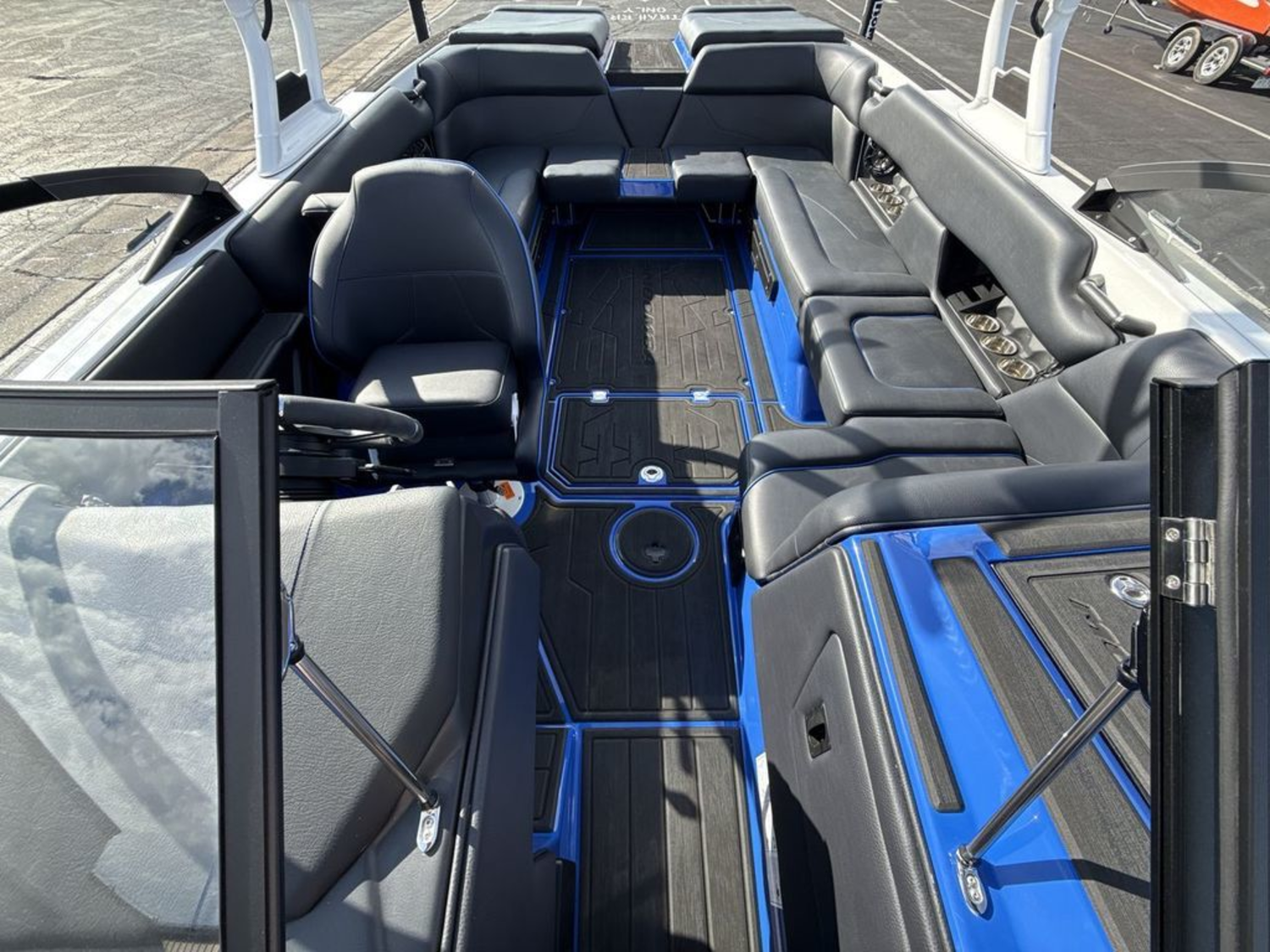 2025 MOOMBA Mojo