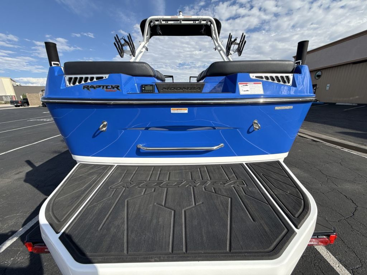 2025 MOOMBA Mojo