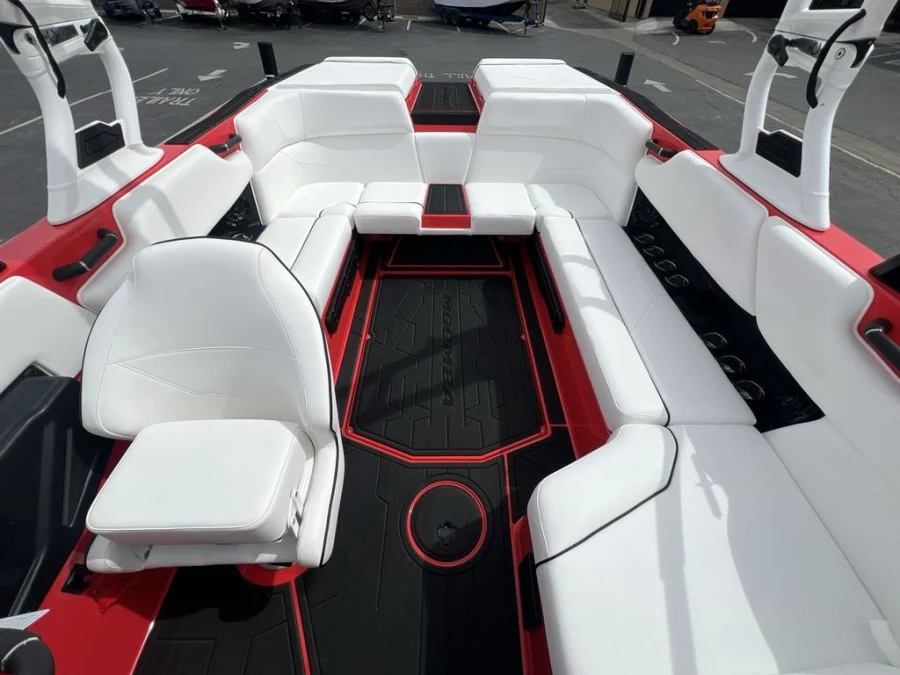 2025-moomba-max-141236-image10