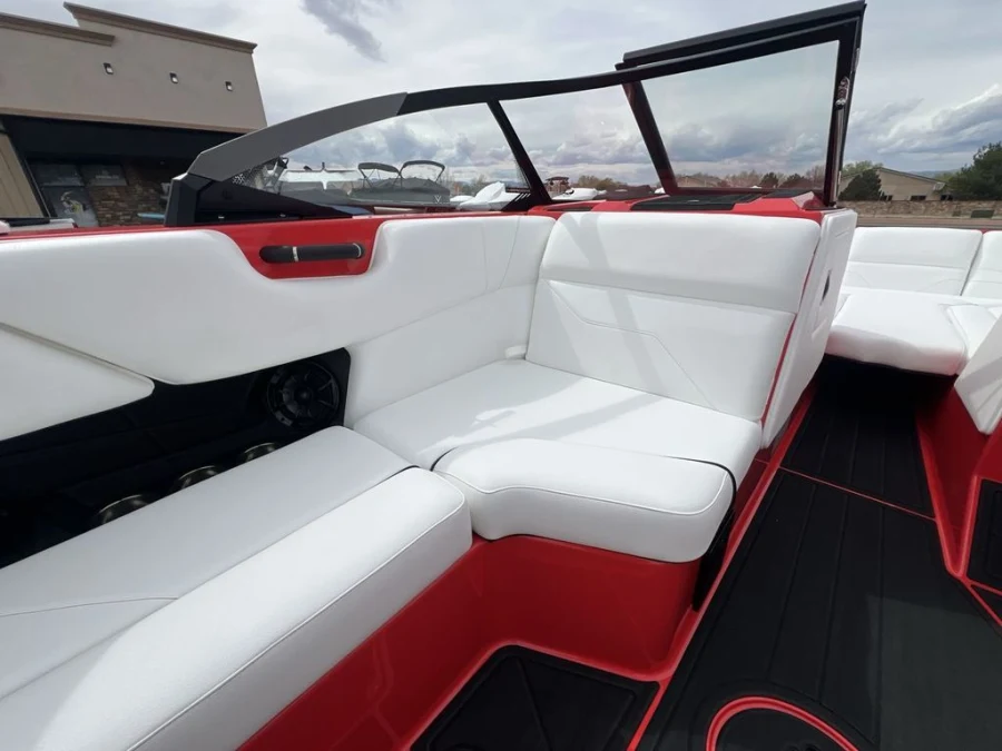 2025-moomba-max-141236-image18