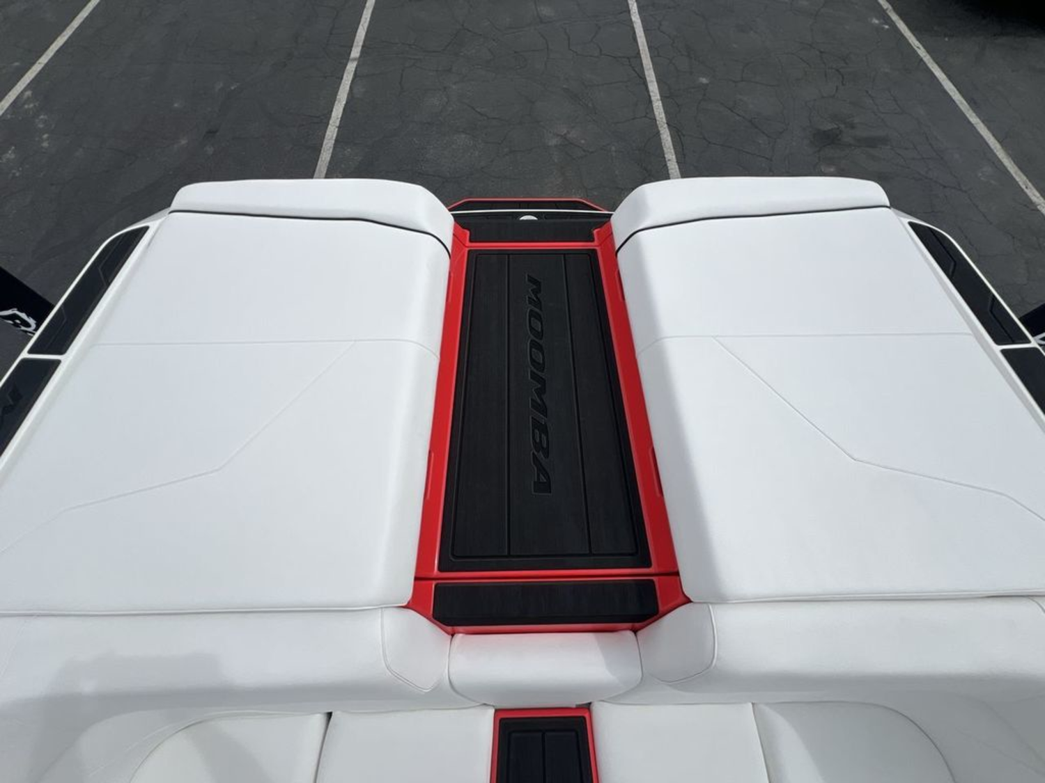 2025 MOOMBA Max