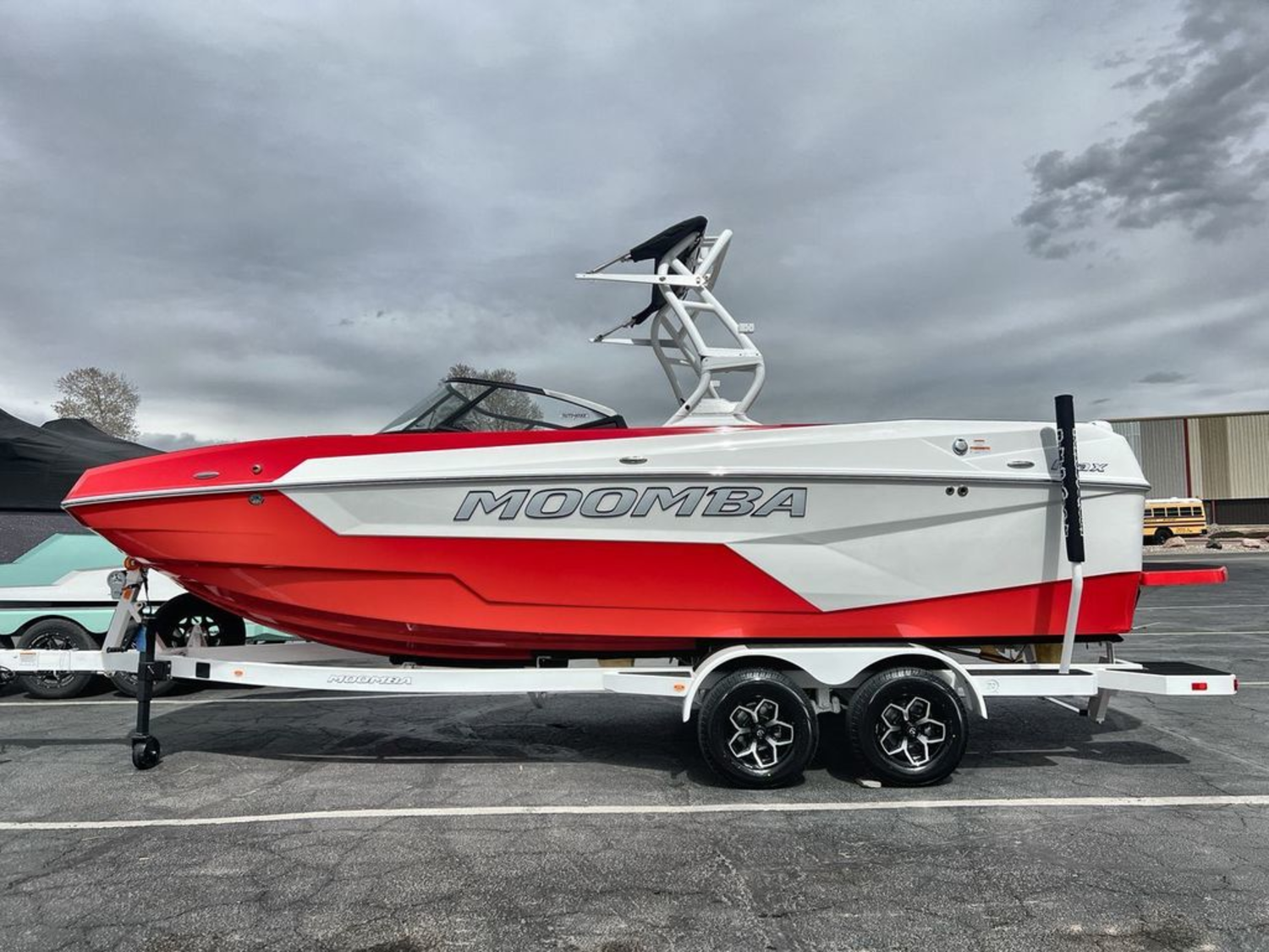 2025 MOOMBA Max