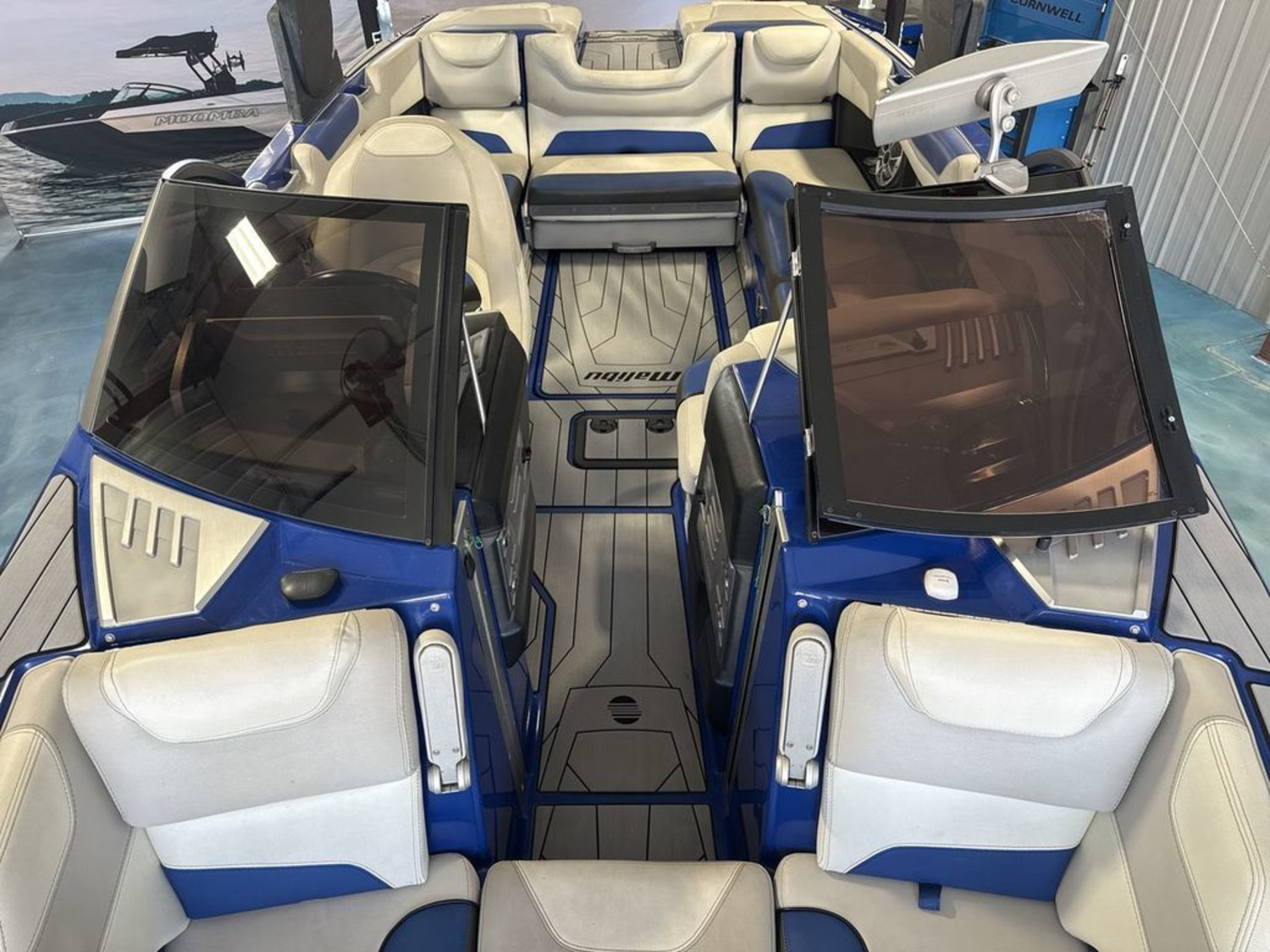 2016 Malibu Boats M235