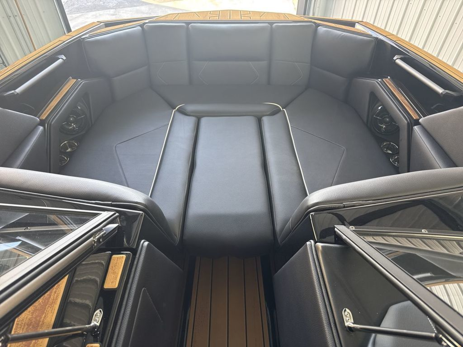 2026 MOOMBA Tykon