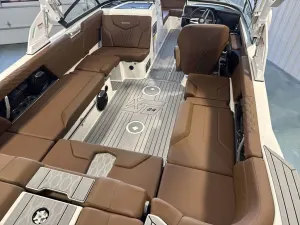 2026-mastercraft-xt24-141256-image10