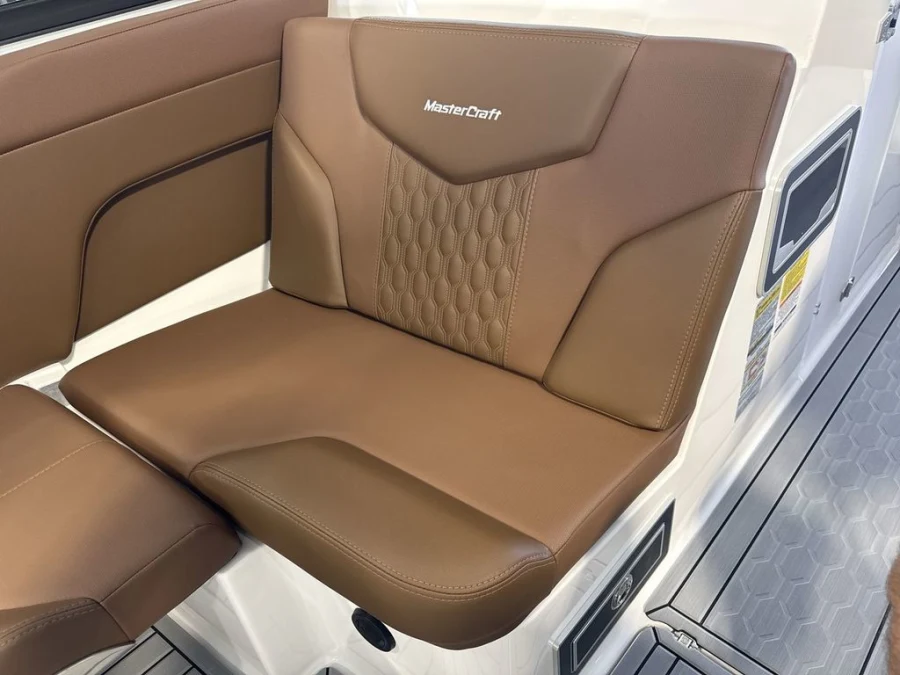 2026-mastercraft-xt24-141256-image17