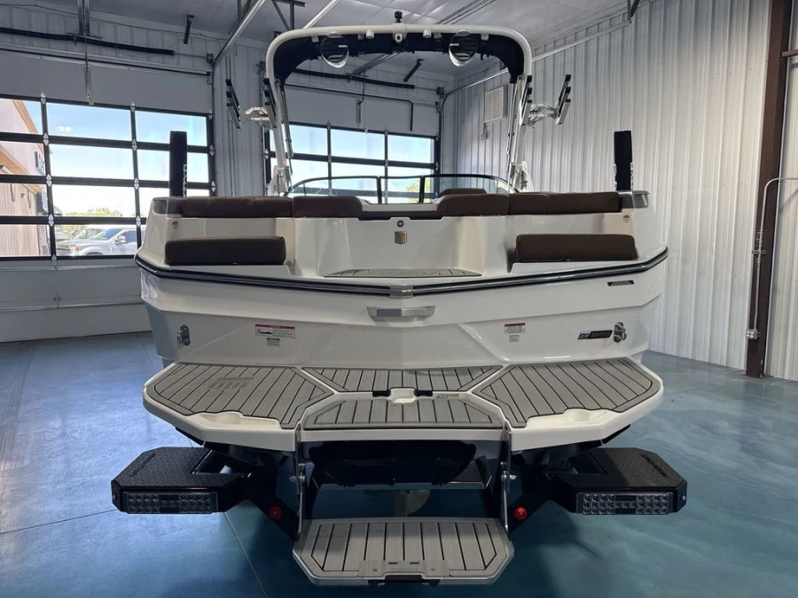 2026-mastercraft-xt24-141256-image5