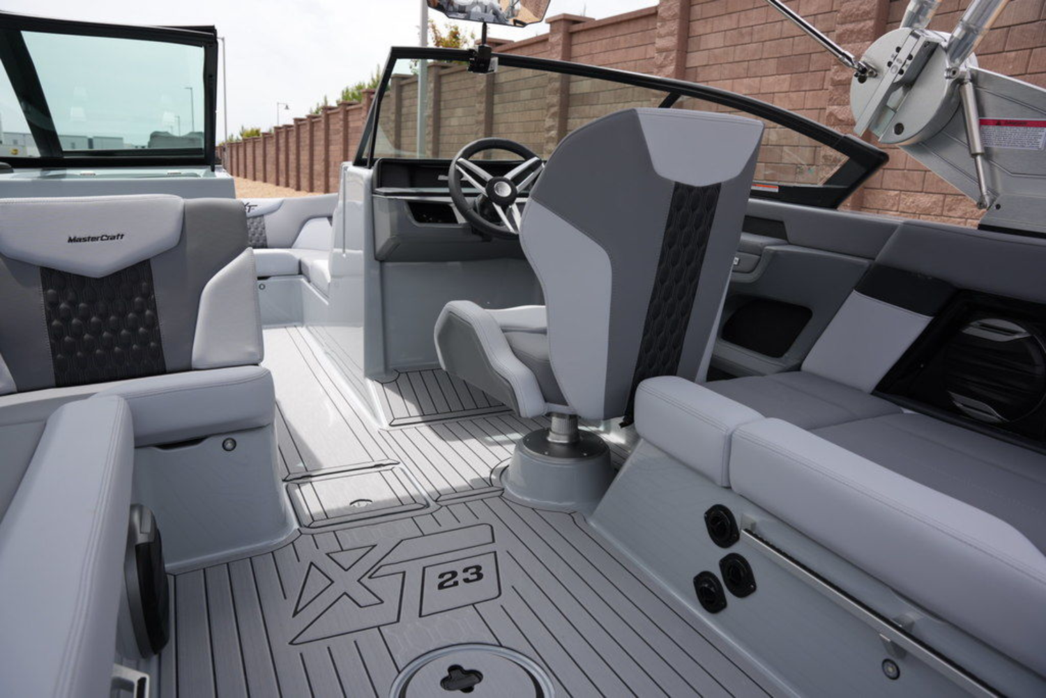 2026 MasterCraft XT23.26