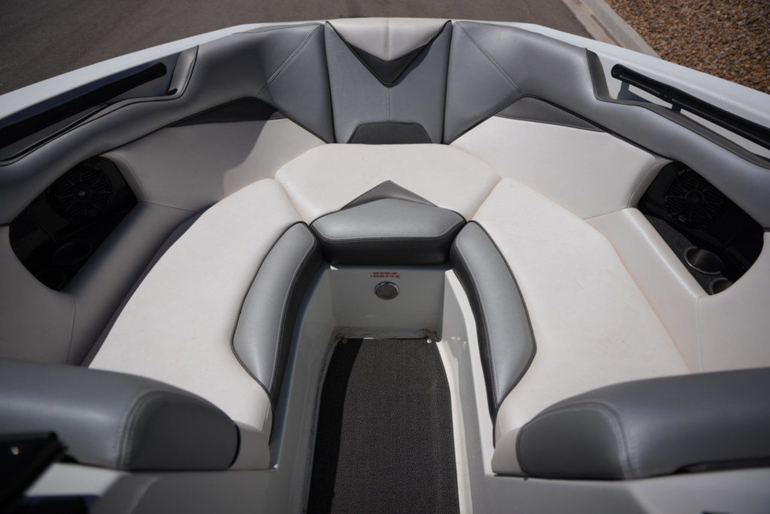 2016 Supreme S211