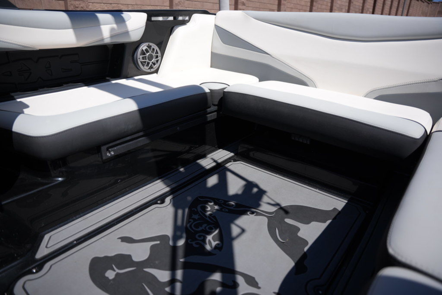 2019 Axis Wake Research T22