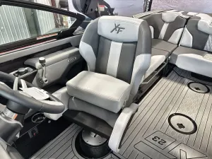 2026-mastercraft-xt23-141293-image13