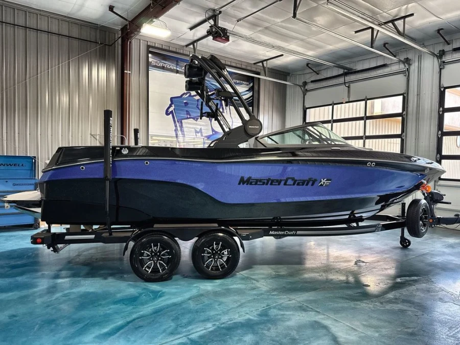 2026-mastercraft-xt23-141293-image8