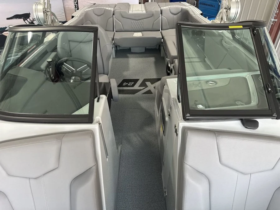 2026-mastercraft-xt24-141294-image11