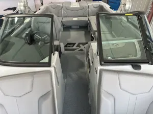 2026-mastercraft-xt24-141294-image11