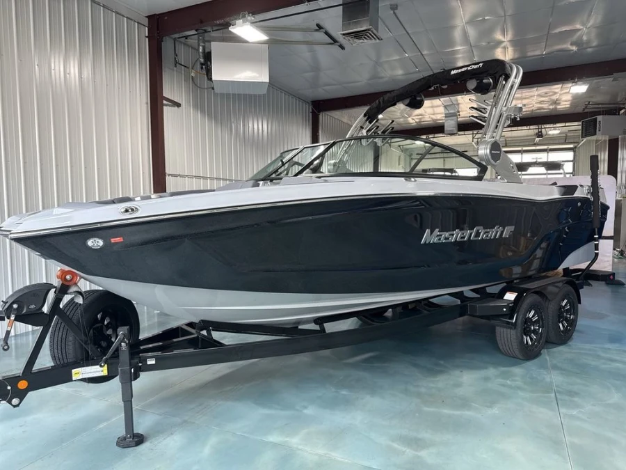 2026-mastercraft-xt24-141294-image2
