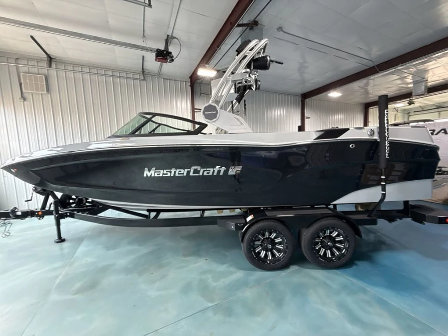 2026-mastercraft-xt24-141294-image3