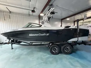 2026-mastercraft-xt24-141294-image3