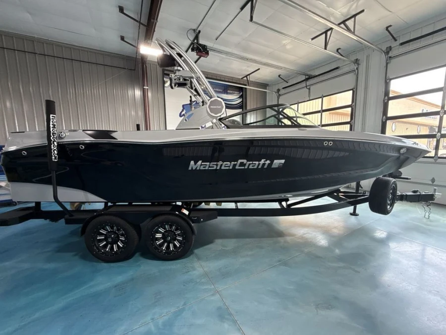 2026-mastercraft-xt24-141294-image6