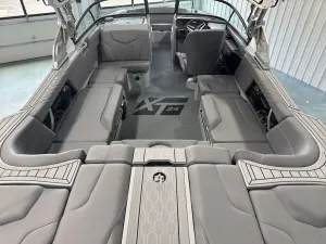 2026-mastercraft-xt24-141294-image8