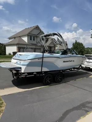 2022-mastercraft-nxt22-141297-image3.webp