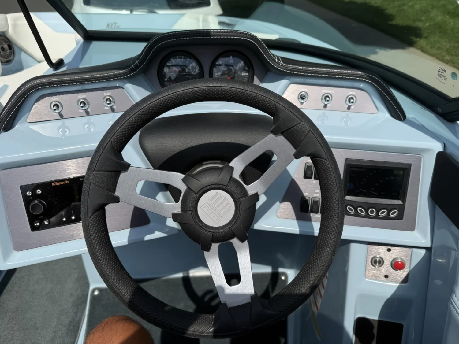 2022 MasterCraft Boat NXT22 - 88 hours