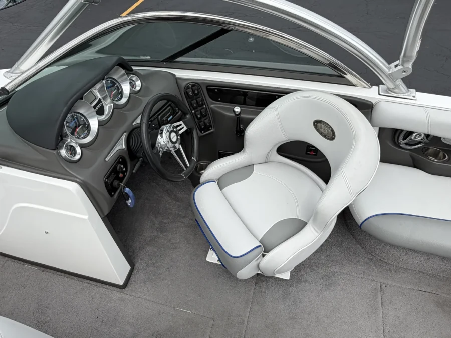 2007-supra-launch-20ssv-141301-image3.webp