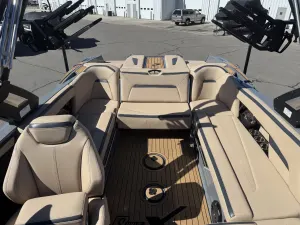 2022-mastercraft-x-star-141307-image5.webp