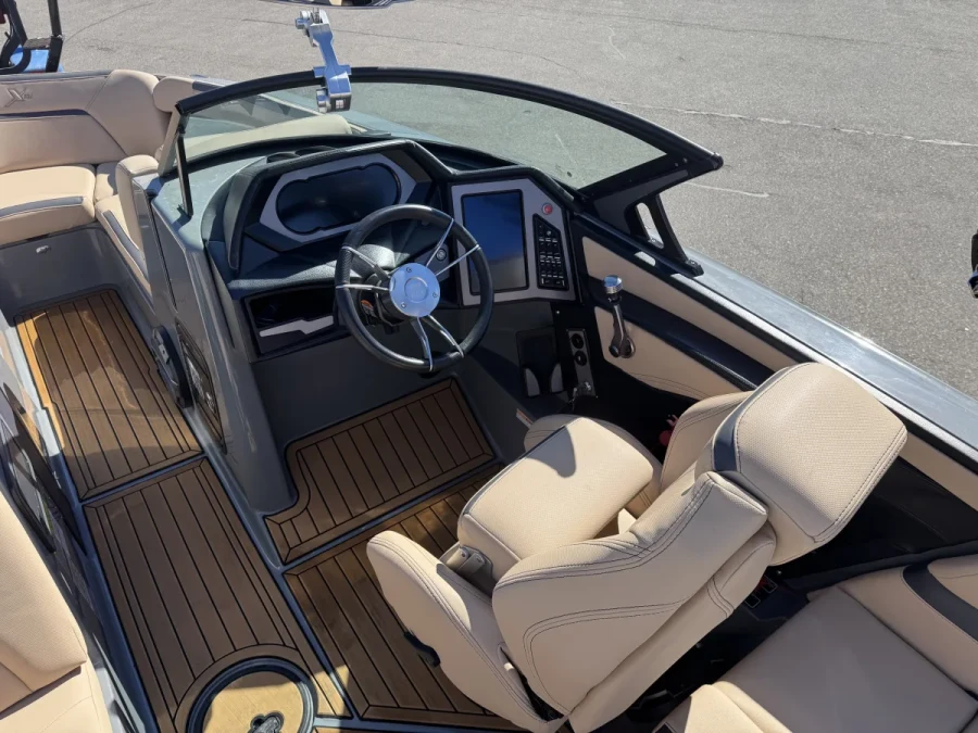 2022-mastercraft-x-star-141307-image8.webp