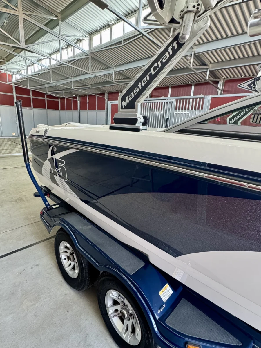 2011-mastercraft-x15-141312-image2_154243.webp