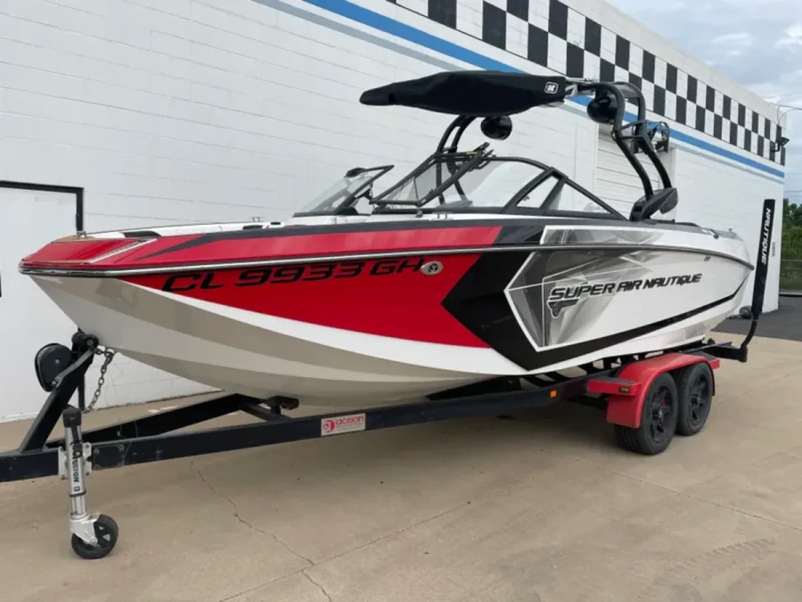 2016-nautique-g23-141313-image1.webp