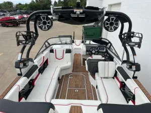 2016-nautique-g23-141313-image3.webp