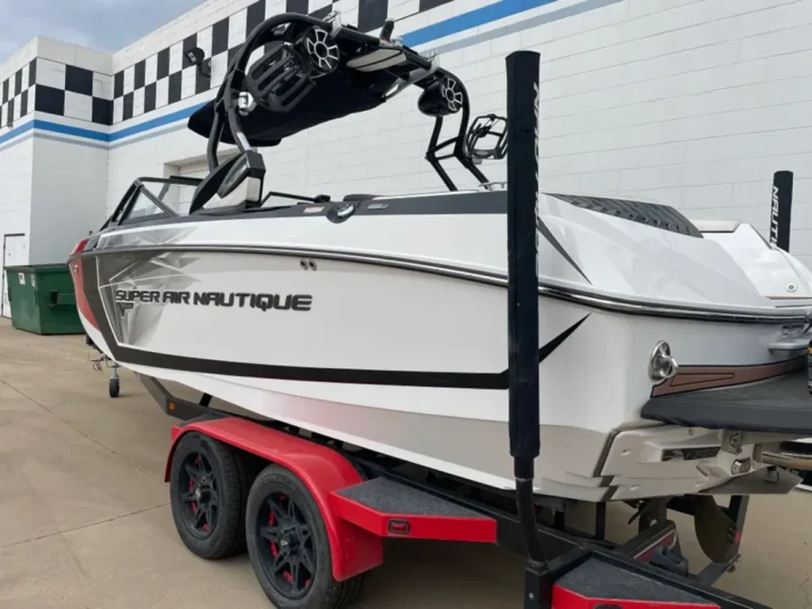 2016-nautique-g23-141313-image8.webp