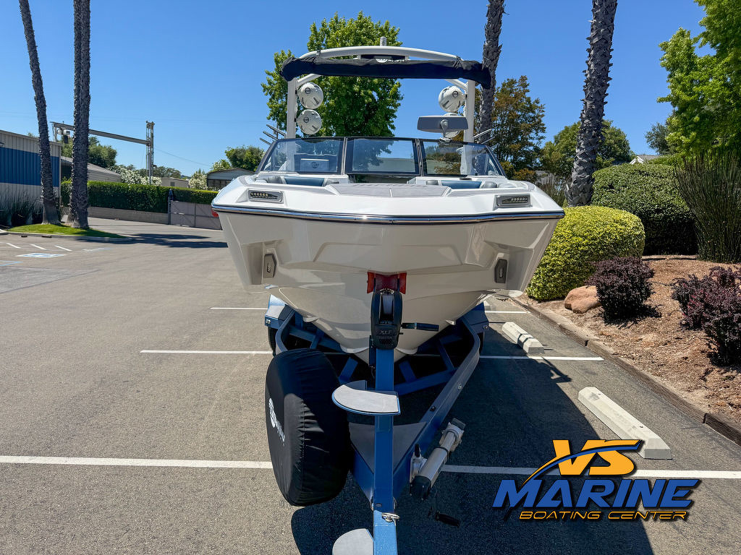 2023 Malibu Boats M220