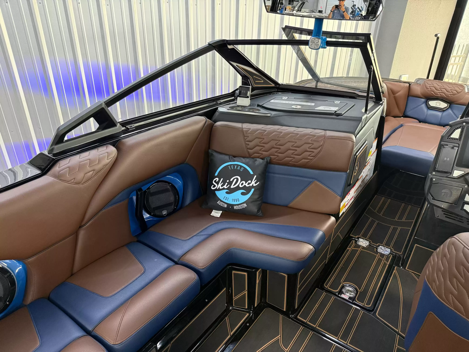 2026 Centurion Ri230