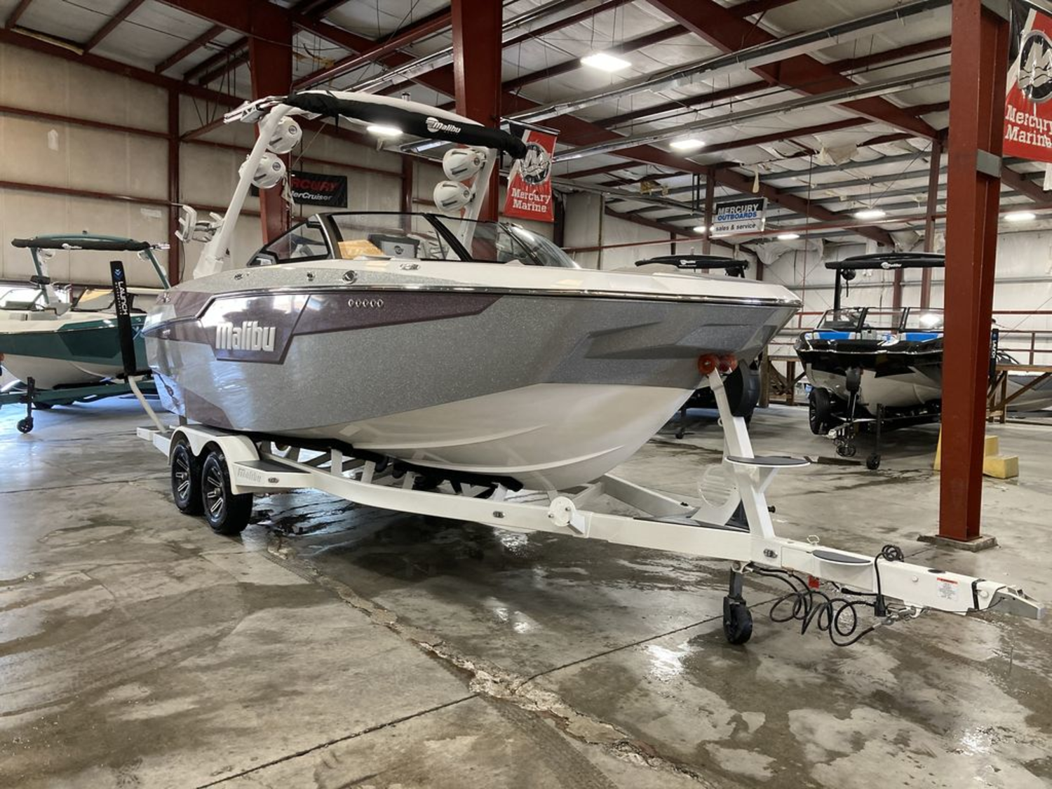 2024 Malibu Boats M220