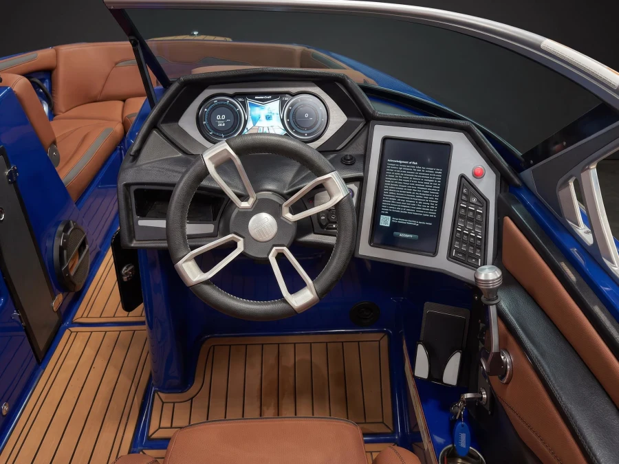 2019-mastercraft-x-star-141333-image7