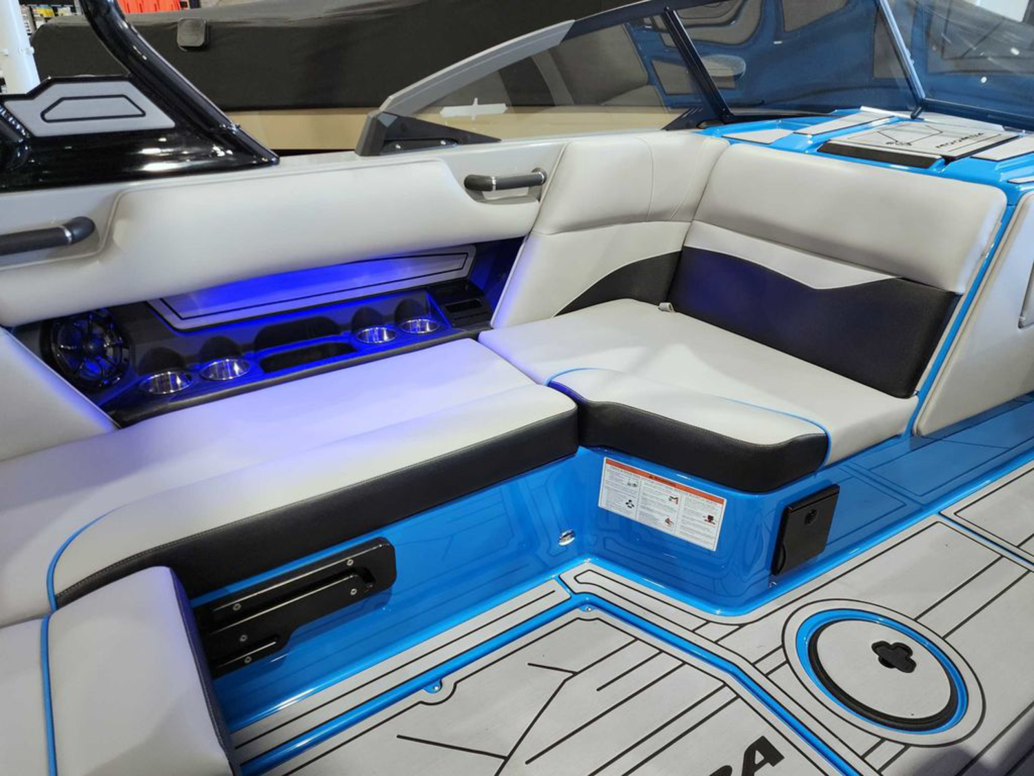 2023 MOOMBA Mondo