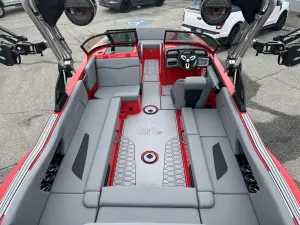 2024-mastercraft-nxt24-141350-image8