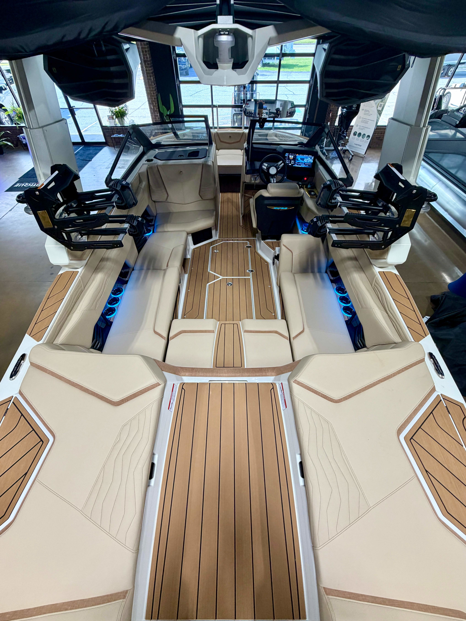 2026 Nautique G23