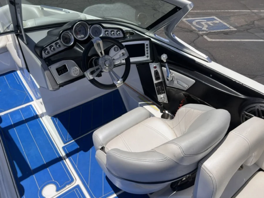 2013-mastercraft-x25-141366-image12