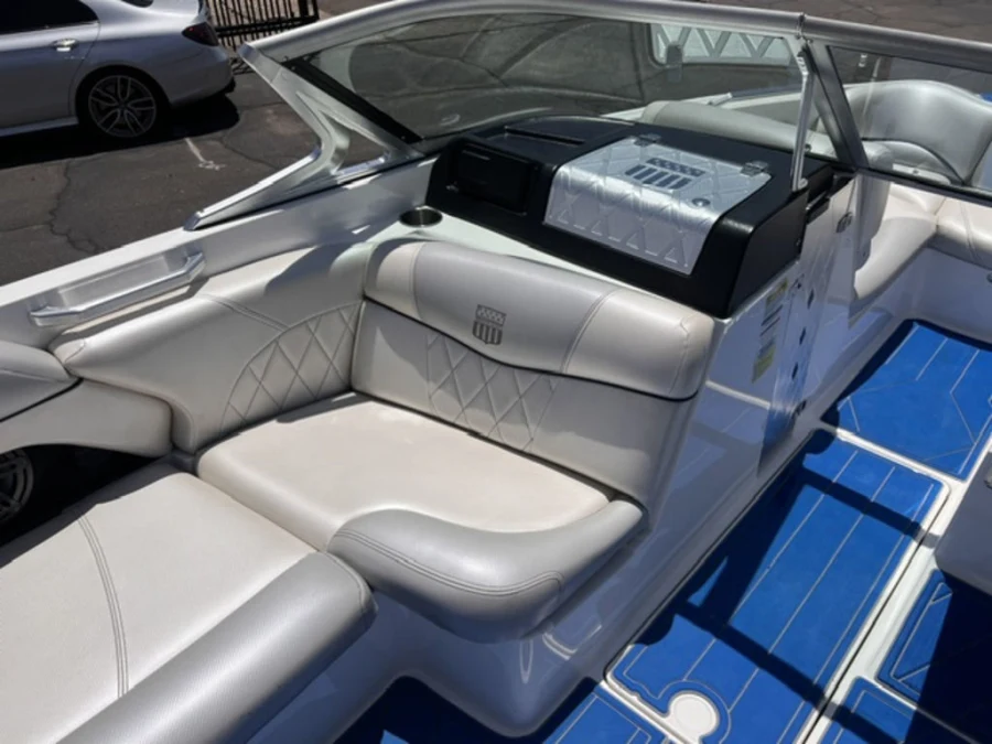 2013-mastercraft-x25-141366-image13