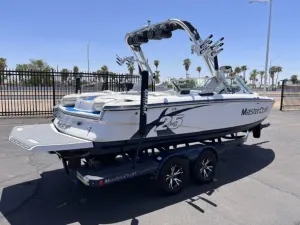 2013-mastercraft-x25-141366-image6