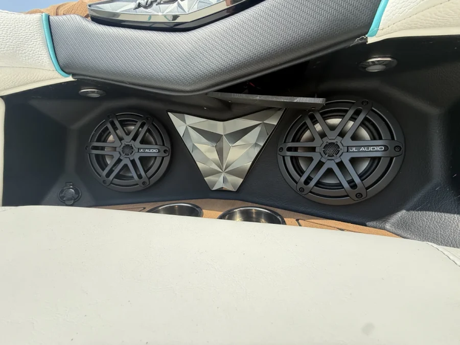 2019-nautique-ski-nautique-141388-image1.webp