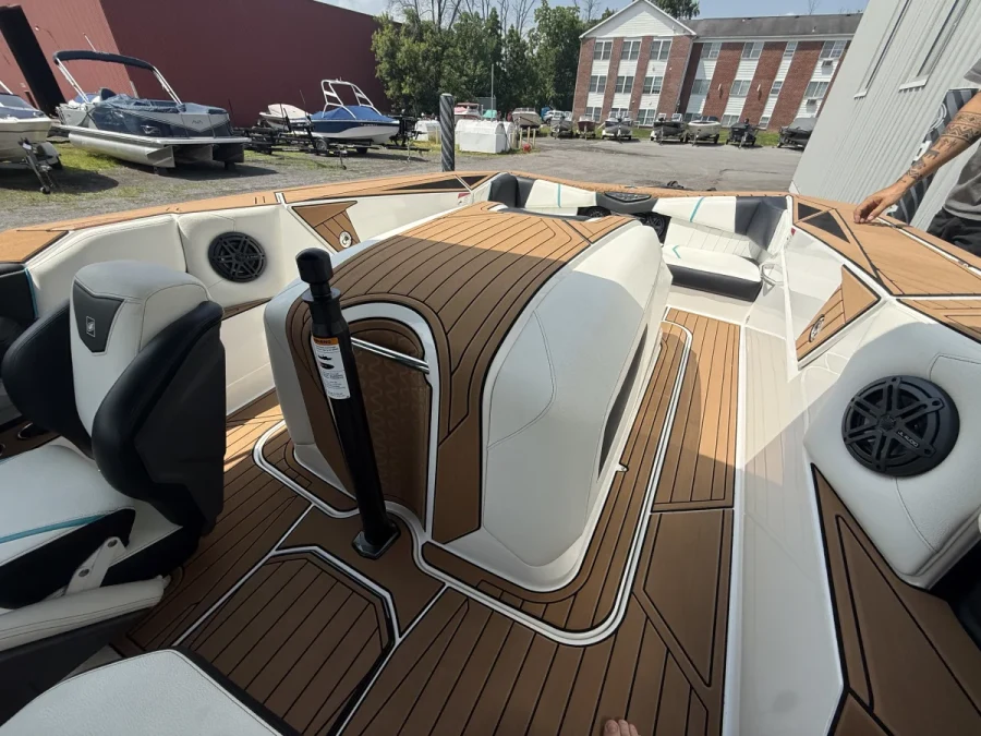 2019-nautique-ski-nautique-141388-image5.webp